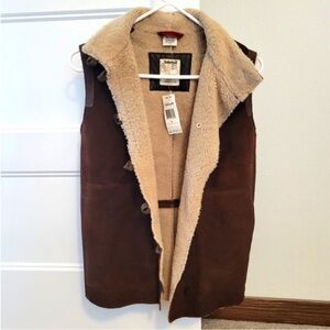 NWT Timberland Chocolate and Tan Shearling Vest